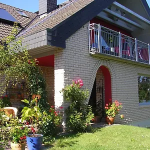 Apartment Wohnen Mit Herz, Pettstädt